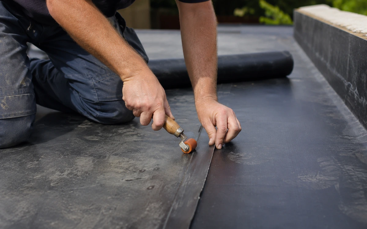 Epdm roofing installation contractor